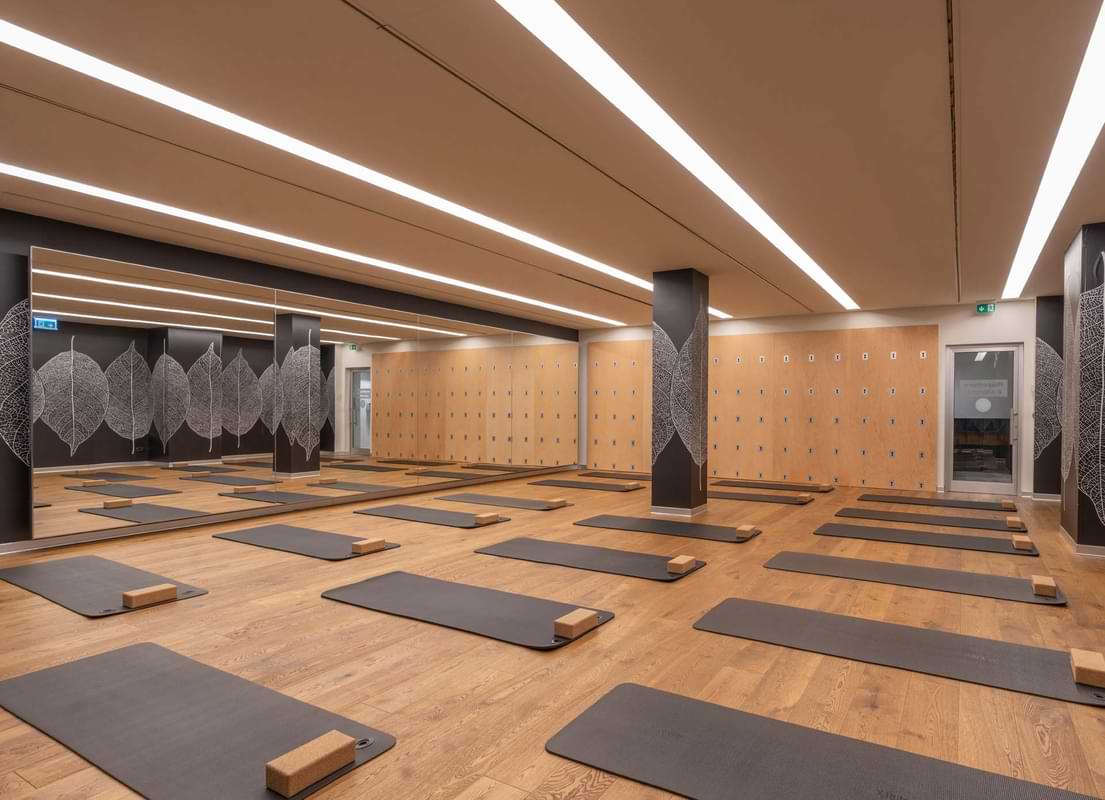 Studio Yoga